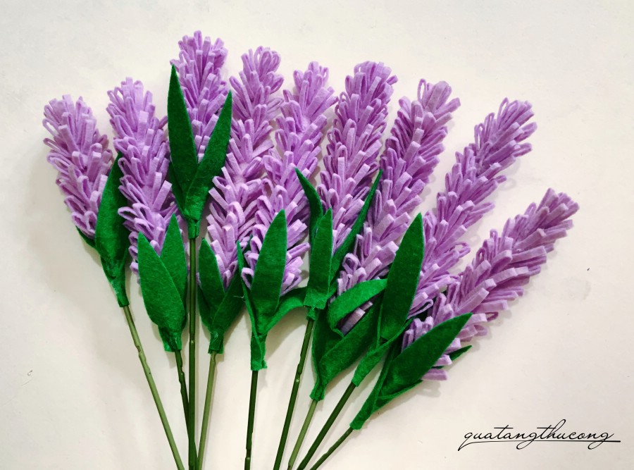 Cành Lavender bằng nỉ màu tím nhạt