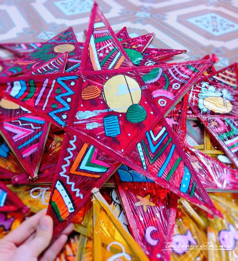 Đơn hàng 100 lồng đèn trang trí