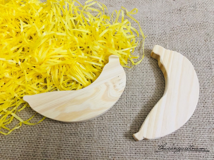 Quả chuối gỗ thông 13cm