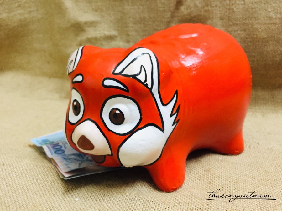 Heo đất Turning Red 17.5*12*12.5cm