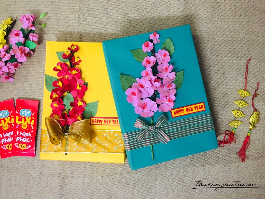 Set 2 Hộp Quà To Gói Sẵn Phong Cách Tết (23*32*5cm) - Mẫu 3